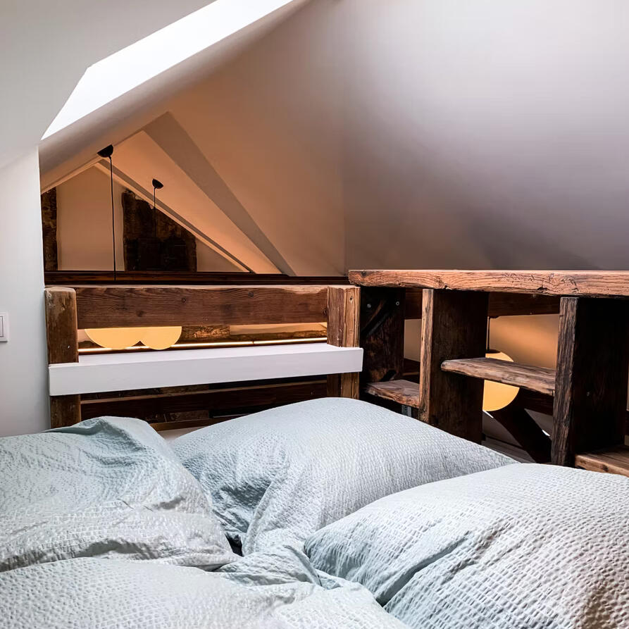 Weiteres Doppelbett für 2 Personen, unter dem Dachhimmel